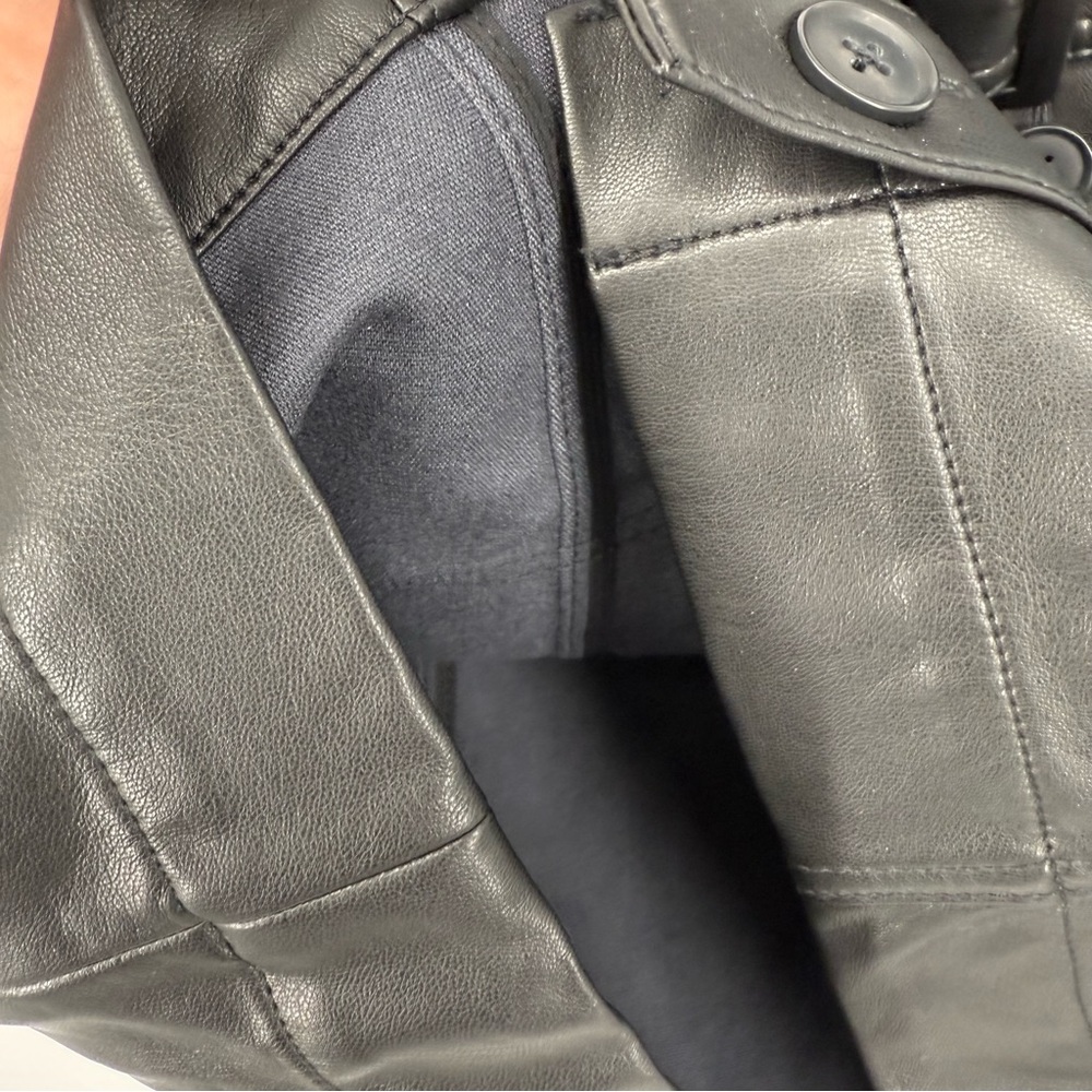 Banana Republic Vegan Leather Black Button-Up Mini Skirt Paperbag Waist Size 10 - Picture 5 of 7